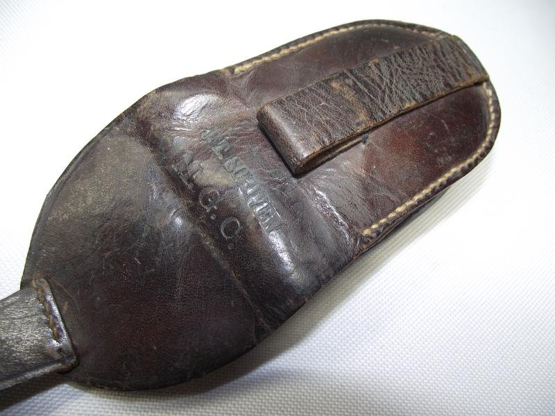 Named 1916 Dated Compass and Pouch. Machine Gun Corps. — image 3