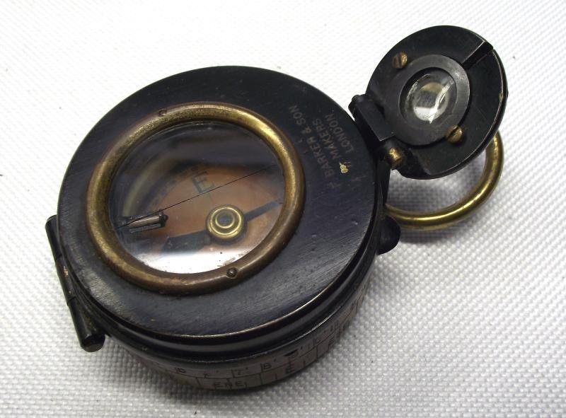 Named 1916 Dated Compass and Pouch. Machine Gun Corps. — image 5