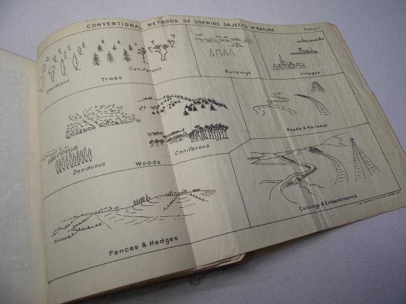 WW1 British 1914 Dated Booklet. Map Reading and Field Sketching. — image 8