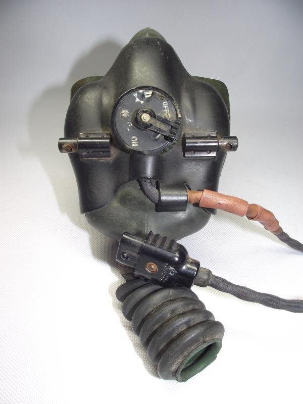 Relic RAF Q Type Oxygen Mask. — image 6