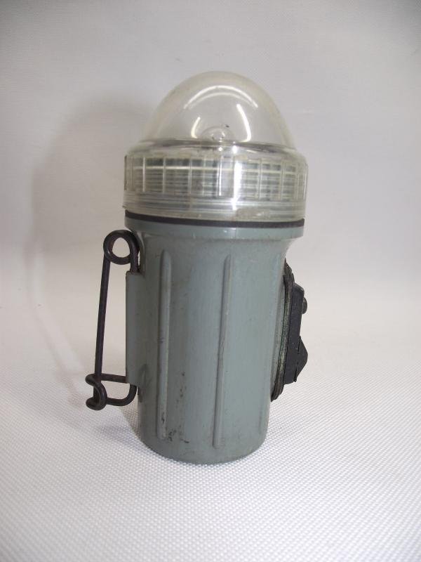 US Navy Airforce Fultons Pilots Survival Light, Beacon. — image 2