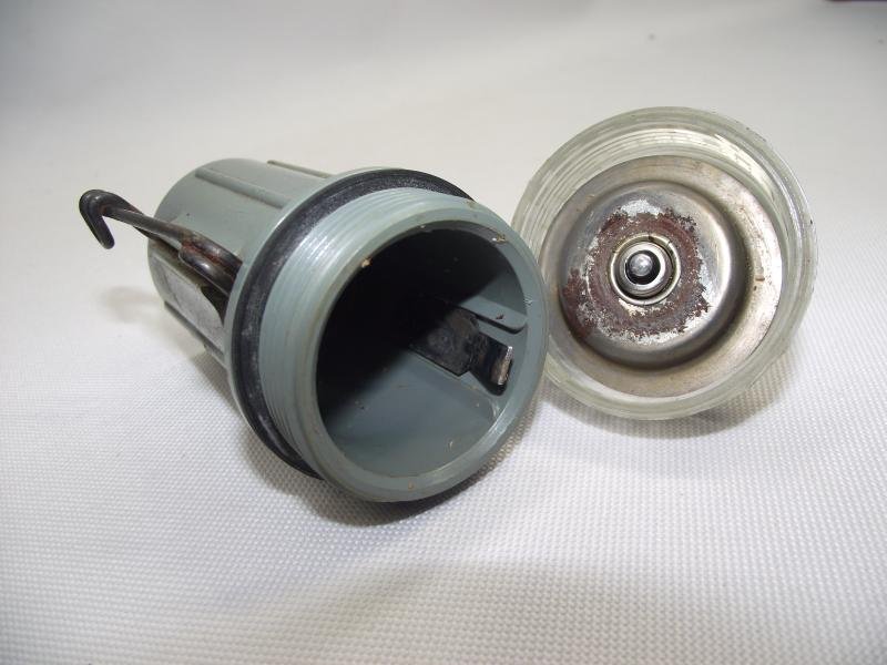 US Navy Airforce Fultons Pilots Survival Light, Beacon. — image 6