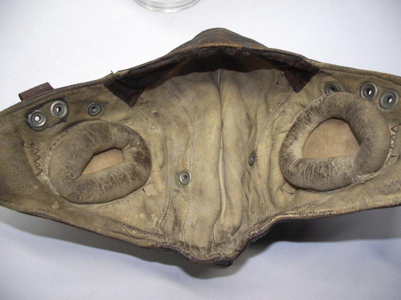 Early ''C-Type'' Flying Helmet with Bennett Buckle. — image 8