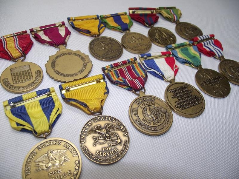 12 X U.S. Military Medals. — image 5