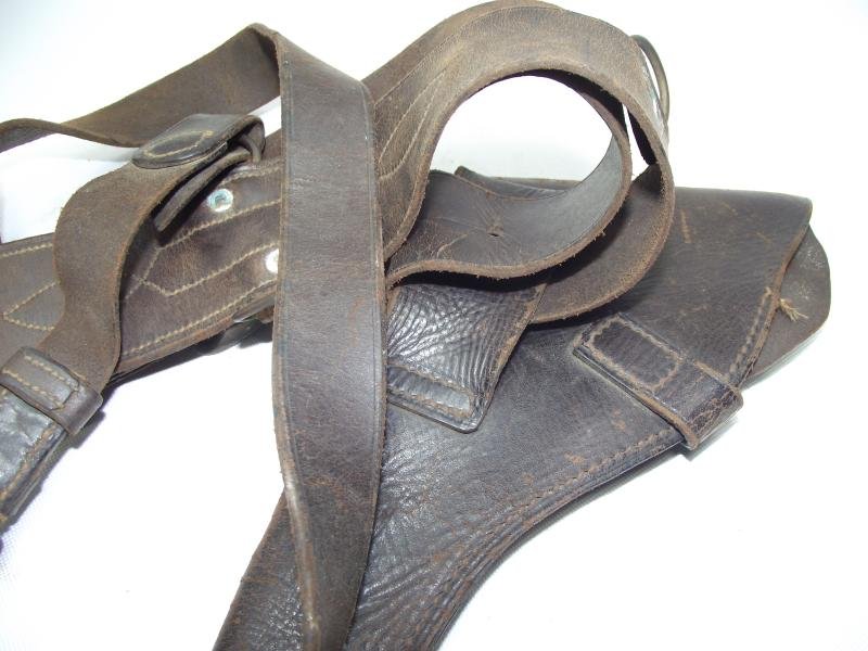 British Officers Pistol Holster and Sam Brown Belt Rig. — image 6