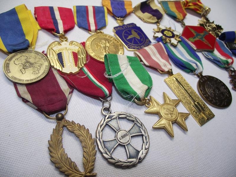 14 X Various ''World'' Medals. — image 2