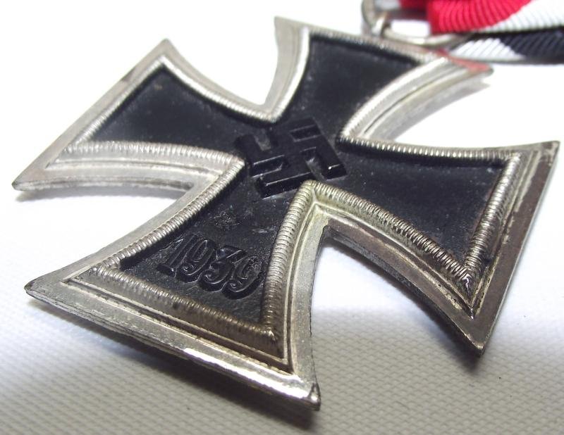 WW2 German Iron Cross 2nd Class. — image 3