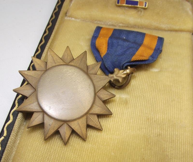 WW2 Cased US Army Air Force Air Medal. — image 3