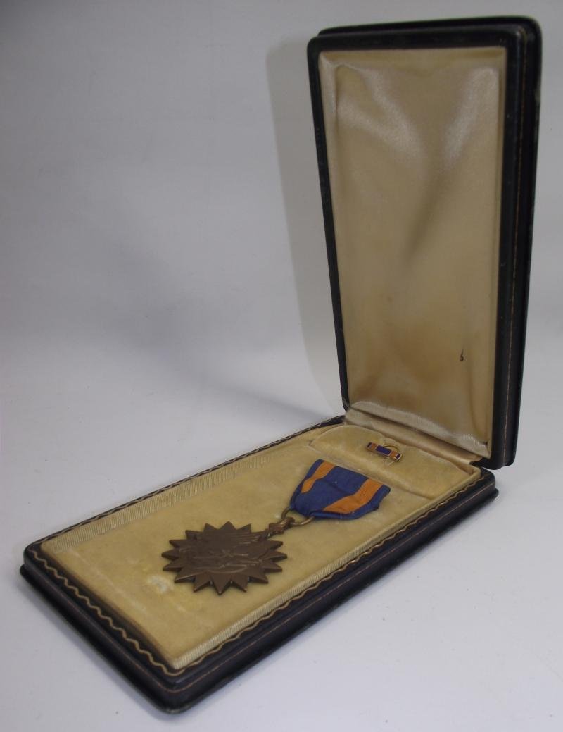 WW2 Cased US Army Air Force Air Medal. — image 4
