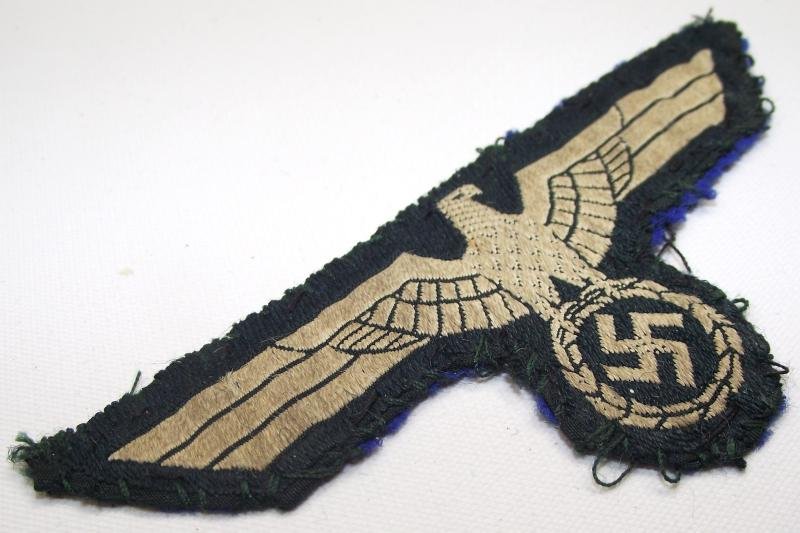 WW2 German Heer Cloth Tunic Breast Badge. — image 2
