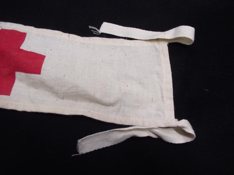 Medics Red Cross Armband. — image 3