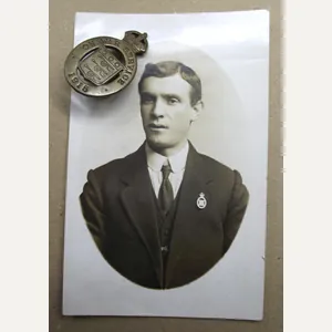 1915 War Service Badge and Photo of Recipient Wearing The …