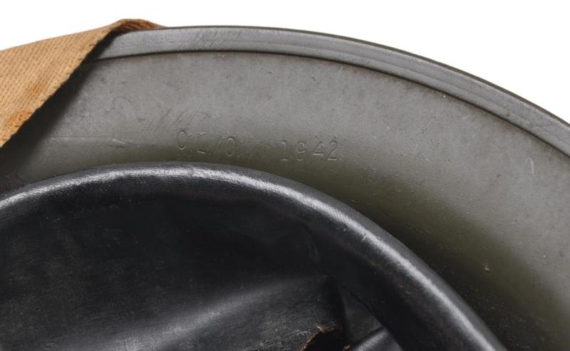 WW2 Canadian Helmet - 1st R.C.O.C Reinforcement Unit — image 9