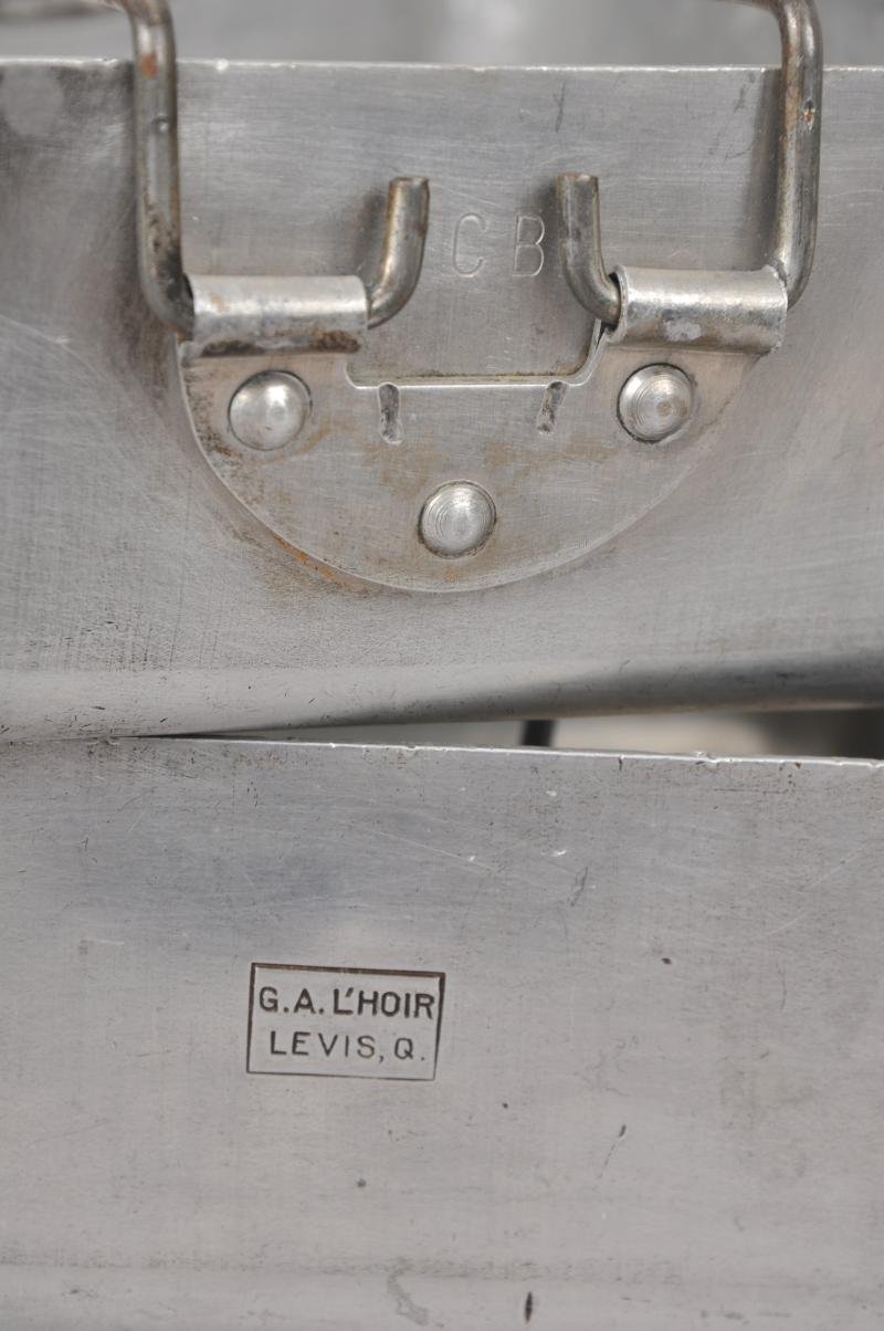 WW2 Canadian Messtin Set & Rations Bag — image 3