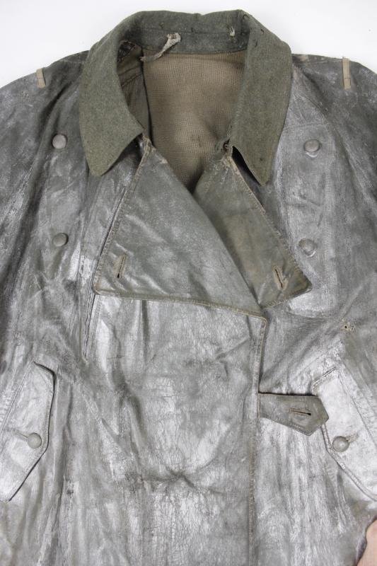 WW2 German Rubberised Motorcyclists Coat - Worn By POW — image 3