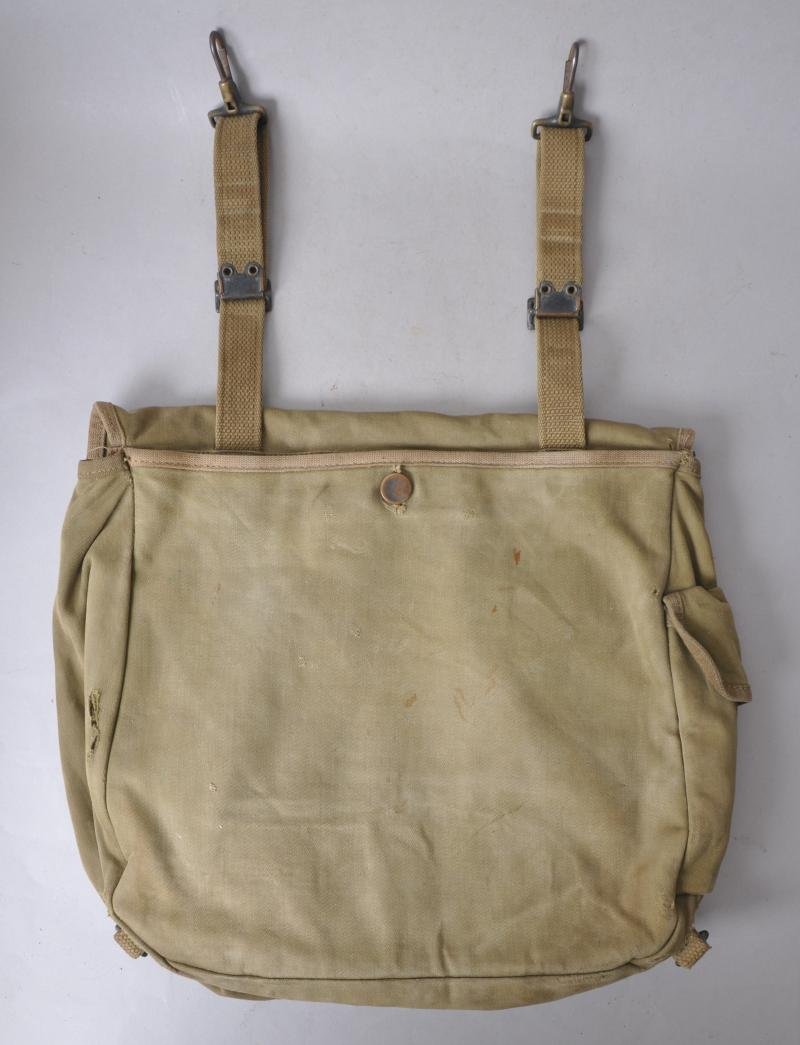 WW2 US Rubberised Fabric M36 Field Bag (Musette Bag) 1941 — image 2