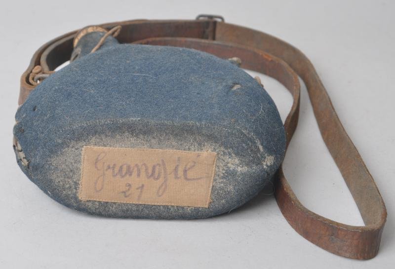 WW1 French 1L Chasseur Waterbottle & Cup — image 3