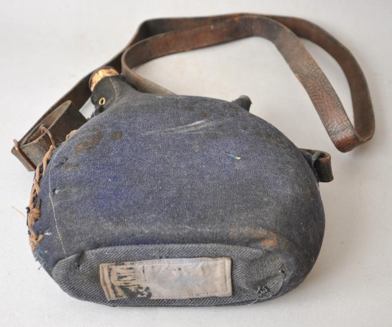 WW1 French Chasseur Waterbottle Regimentally Marked To Chasseur Regiment — image 2