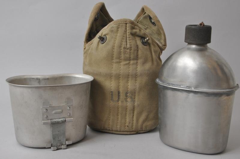 WW2 US 'BRITISH MADE' Canteen Set 1944 — image 2