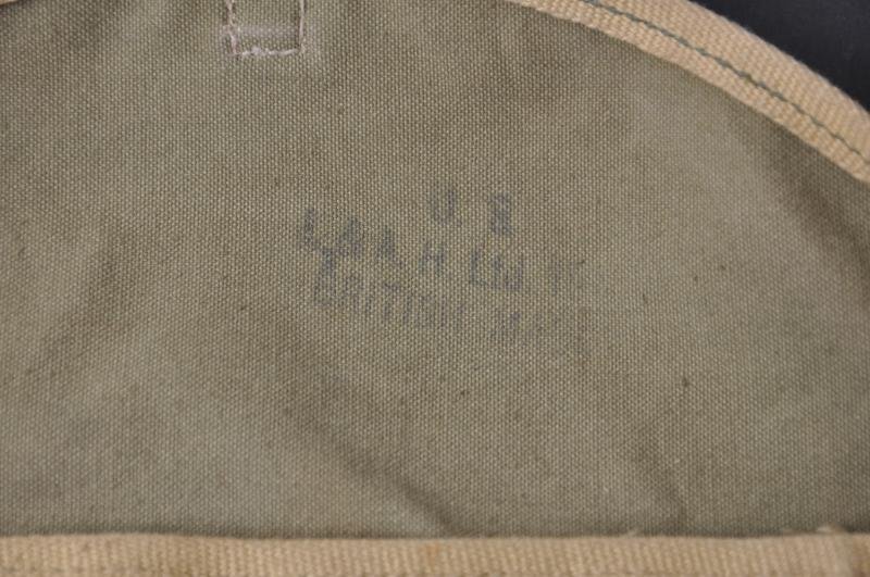 WW2 US British Made Meatcan Pouch Set — image 4