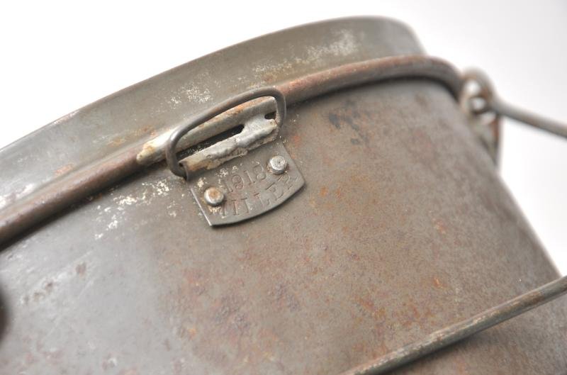 WW1 British Messtin - 1918 Dated — image 3