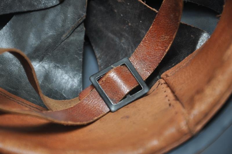 WW1 French Infantry Helmet With Commemorative Plaque — image 10