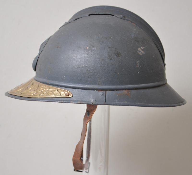 WW1 French Infantry Helmet With Commemorative Plaque — image 7
