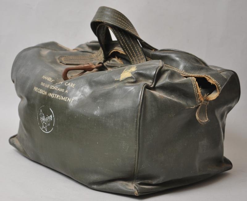 USAAF Bomber Crews /Masters Of The Air Interest - WW2 USAAF Bubble Type Sextant Carry Bag — image 4