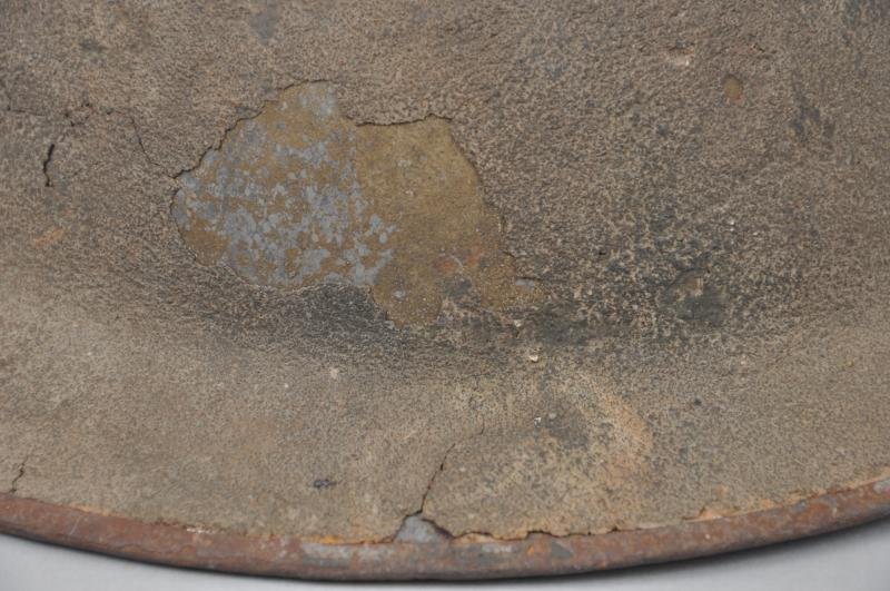 WW1 British Camouflage Brodie Helmet With London Regiment Flash — image 4