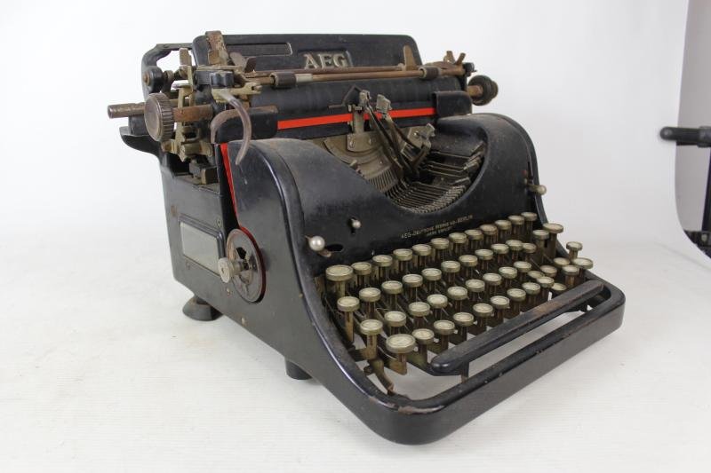 WW2 Period German AEG Typewriter — image 3