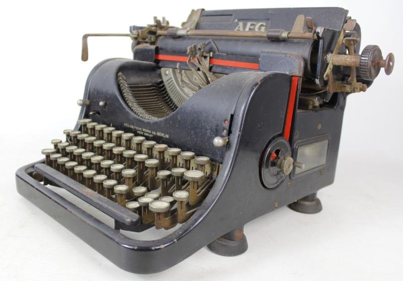 WW2 Period German AEG Typewriter — image 4