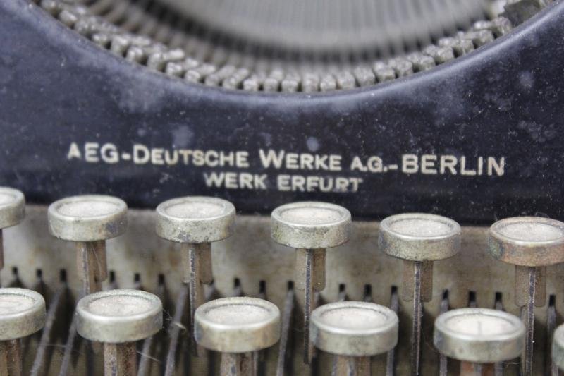 WW2 Period German AEG Typewriter — image 5