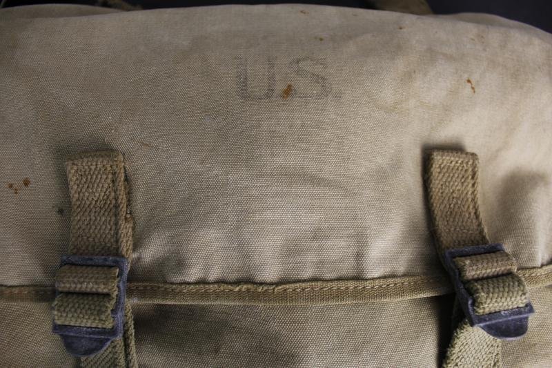 WW2 US Musette Bag & Carrying Strap 1943 — image 2