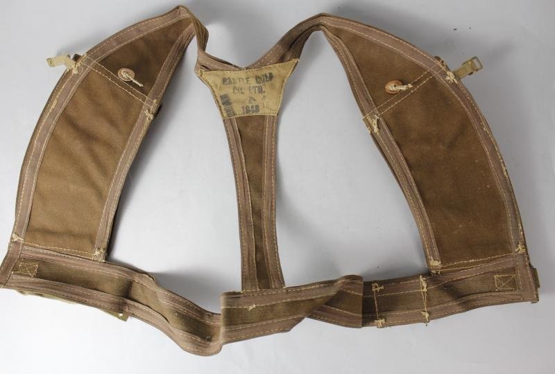 Rare WW2 British First Pattern Skeletal Assault Jerkin 1943 — image 2