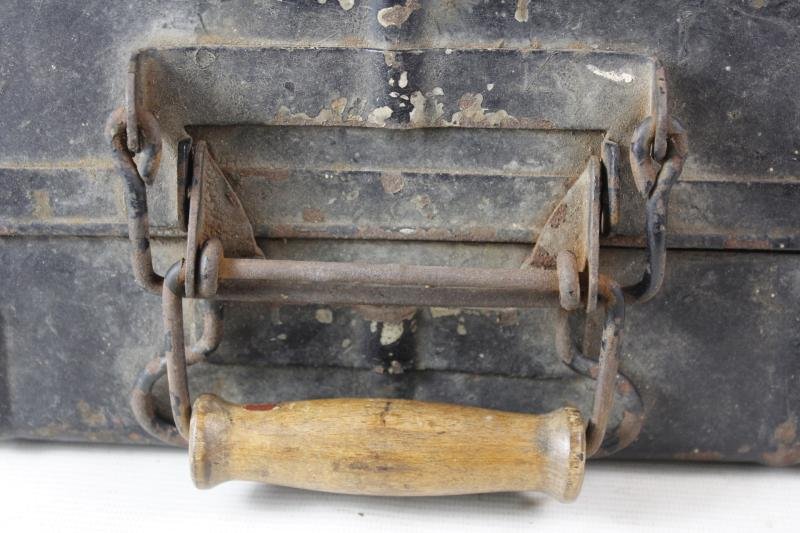 WW2 German Stick Grenade Carrying Case With Artwork — image 10