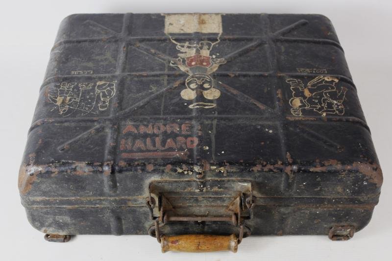 WW2 German Stick Grenade Carrying Case With Artwork — image 3