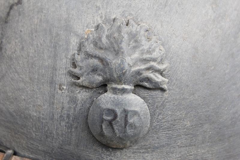 WW1 French M15 Adrian Helmet With Commandant Named Souvenir Plaque — image 12