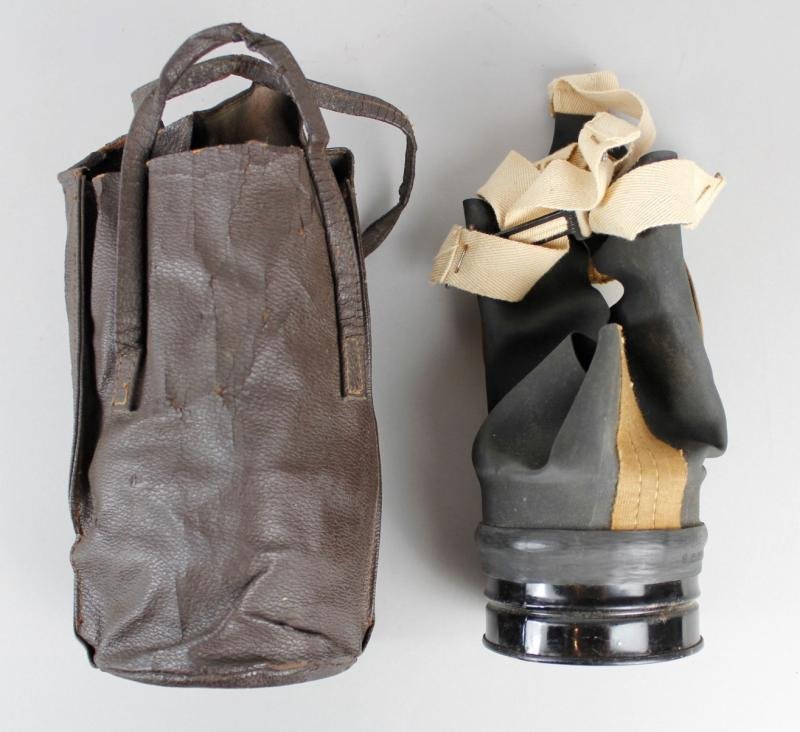 WW2 British Civilian Gas Mask & Private Purchase Case — image 2