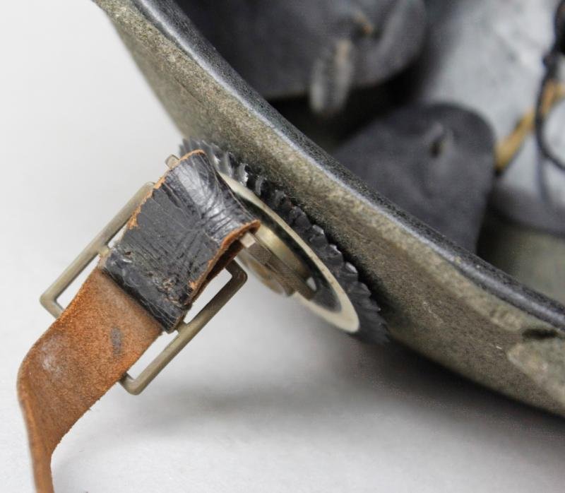 WW1 German Ersatz Model 1895 Felt Pickelhaube of Prussia — image 12