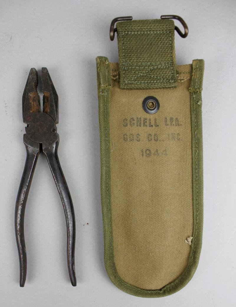 WW2 US Wirecutter Pouch & Pliers 1944 — image 2