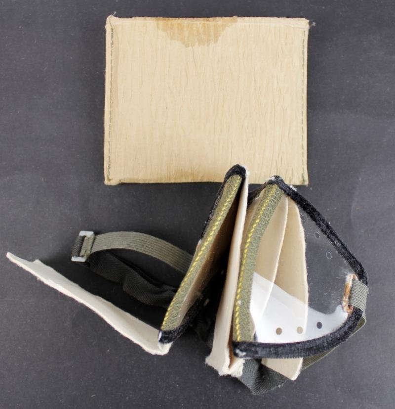 WW2 German Dust Goggles In Packet — image 3