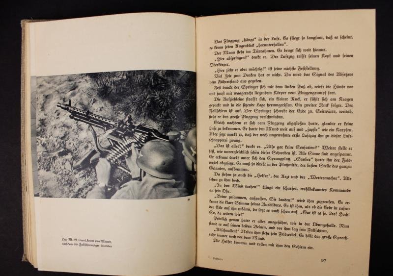 WW2 German Fallschirmjager 'Soldaten Fallen Vom Himmel' Book — image 3