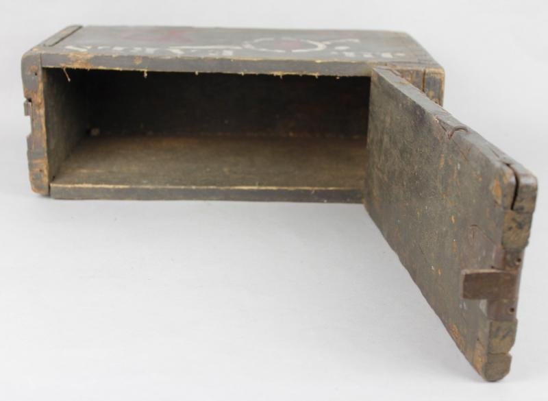 WW1 US Souvenir 26th Div. Artillery Painted Ammunition Box — image 5
