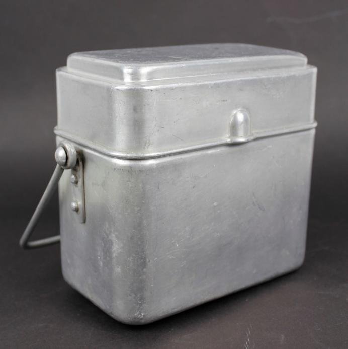 WW2 French Mess Tin — image 4
