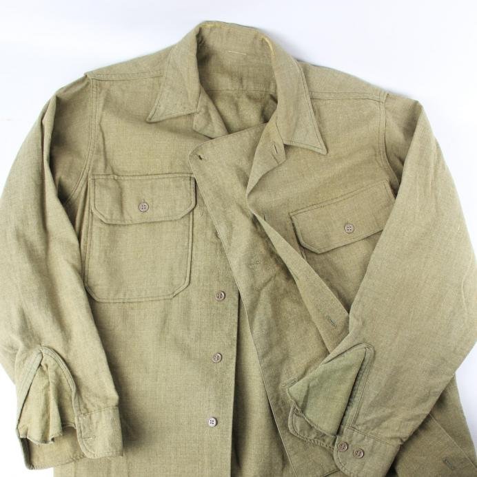 WW2 US Wool Shirt With Anti-Gas Flap & Cuffs — image 2