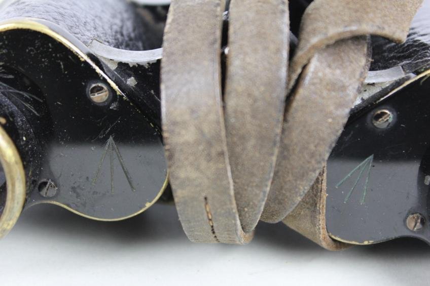 WW1 British France Procured Binoculars — image 4