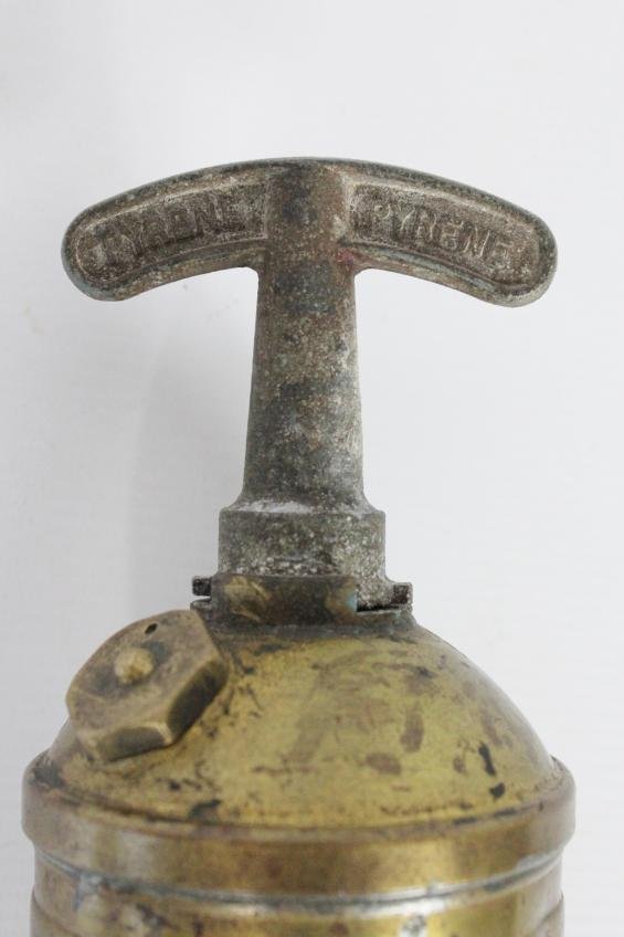 WW2 British Army Pyrene Fire Extinguisher — image 3