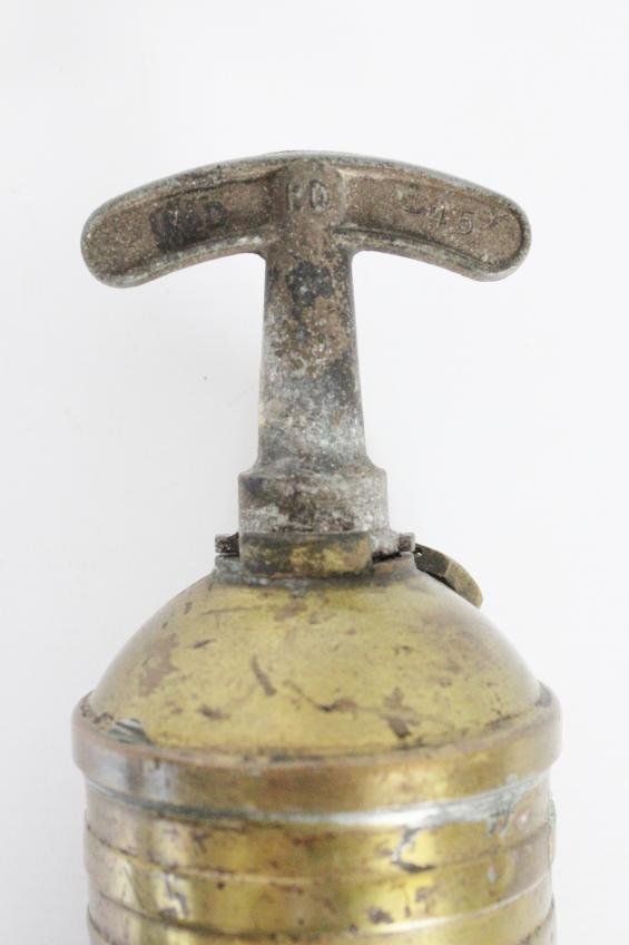 WW2 British Army Pyrene Fire Extinguisher — image 4