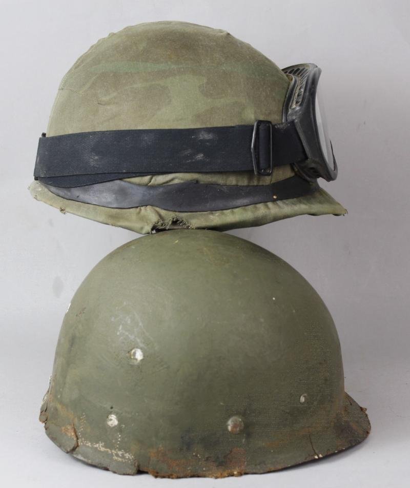 1982 Falklands War Argentinian Camouflage Helmet With Goggles — image 10