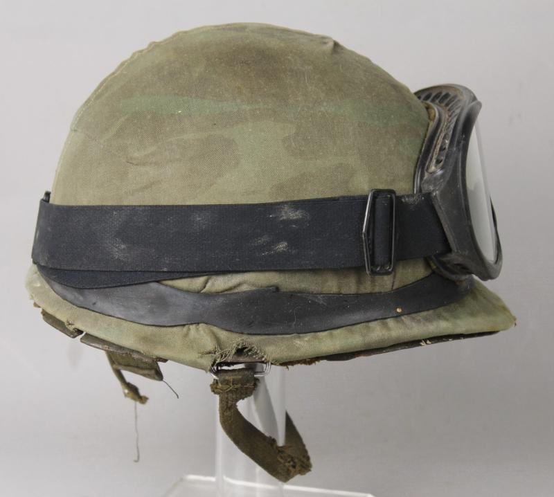 1982 Falklands War Argentinian Camouflage Helmet With Goggles — image 5